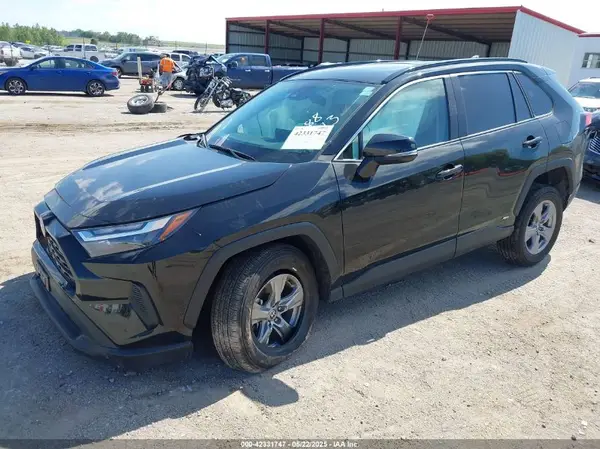 2T3RWRFV7RW222489 2024 TOYOTA RAV 4 - Image 2