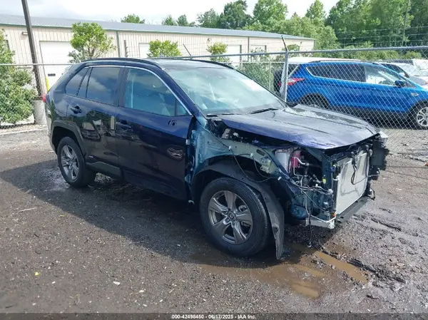 2T3RWRFV7RW238692 2024 TOYOTA RAV 4 - Image 1