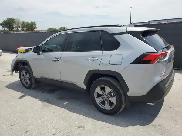 2T3RWRFV7RW246887 2024 TOYOTA RAV 4 - Image 2