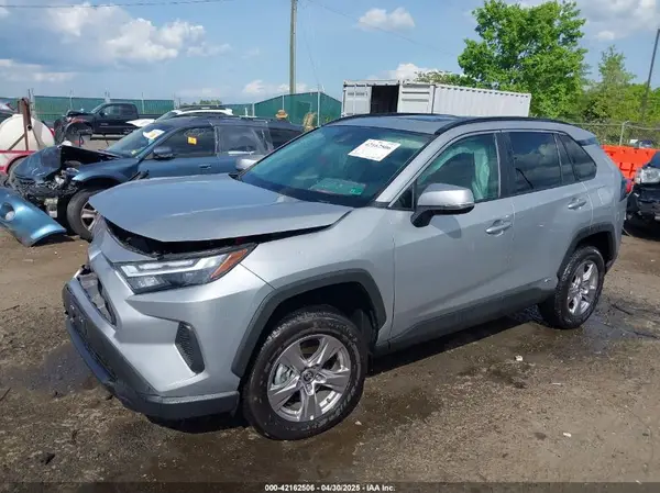 2T3RWRFV7SW268703 2025 TOYOTA RAV 4 - Image 2