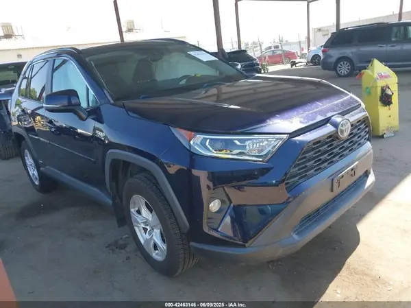 2T3RWRFV8KW021366 2019 TOYOTA RAV 4 - Image 1