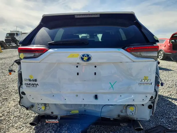 2020 TOYOTA RAV 4 auction photo 6