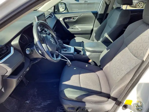 2020 TOYOTA RAV 4 auction photo 7