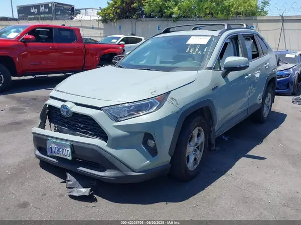 2T3RWRFV8MW116853 2021 TOYOTA RAV 4 - Image 2