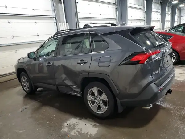 2T3RWRFV8NW132133 2022 TOYOTA RAV 4 - Image 2