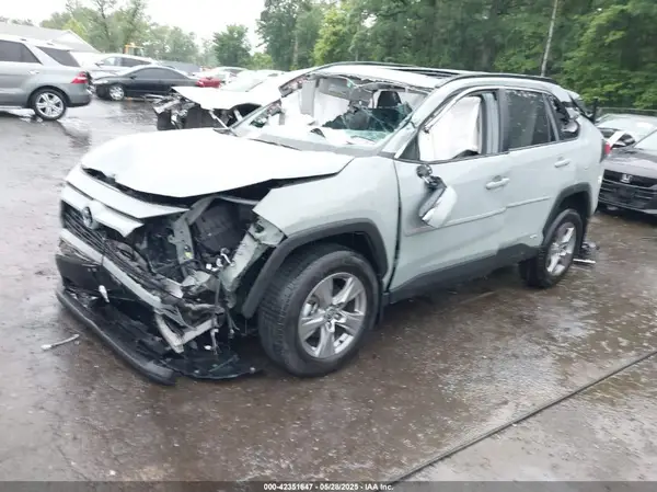 2T3RWRFV8PW182145 2023 TOYOTA RAV 4 - Image 2