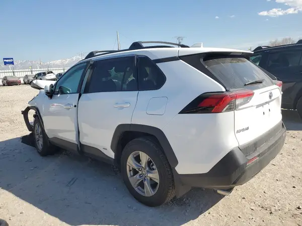 2T3RWRFV8RW210626 2024 TOYOTA RAV 4 - Image 2