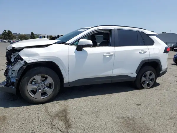 2T3RWRFV8RW250575 2024 TOYOTA RAV 4 - Image 1
