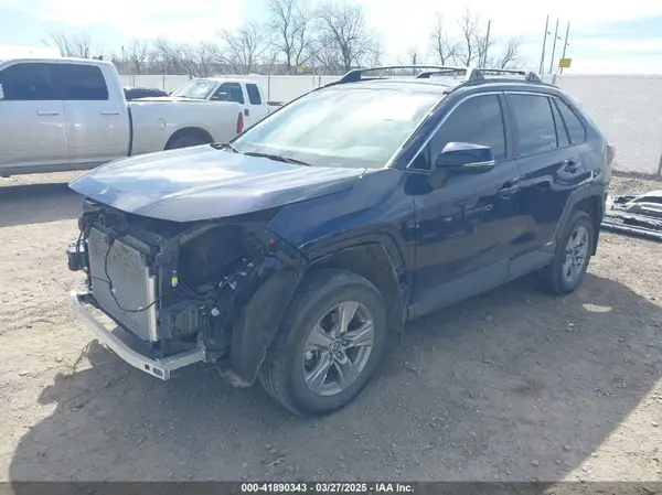 2T3RWRFV9RW193450 2024 TOYOTA RAV 4 - Image 2