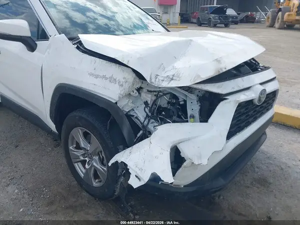 2024 TOYOTA RAV 4 auction photo 6