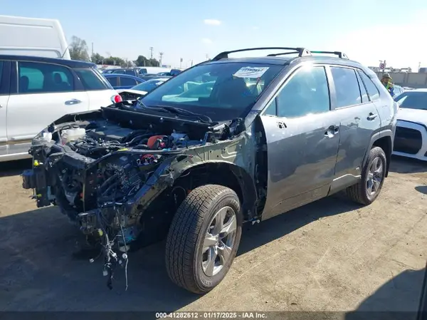 2T3RWRFV9RW226978 2024 TOYOTA RAV 4 - Image 2