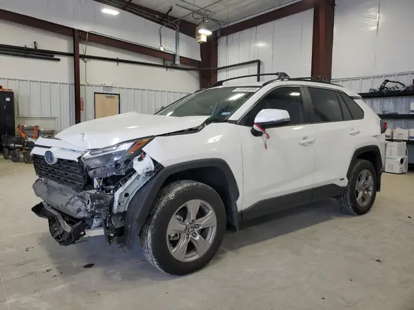 2T3RWRFV9RW233266 2024 TOYOTA RAV 4 - Image 1