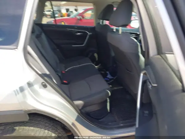 2T3RWRFVXKW025676 2019 TOYOTA RAV 4 - Image 8
