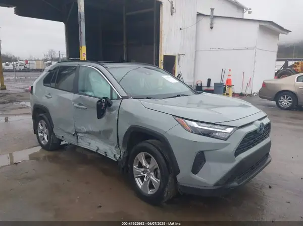 2T3RWRFVXNW131419 2022 TOYOTA RAV 4 - Image 1