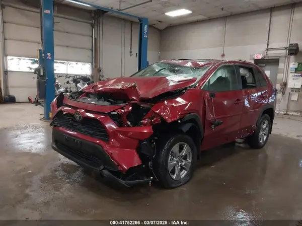 2T3RWRFVXSW262782 2025 TOYOTA RAV 4 - Image 2