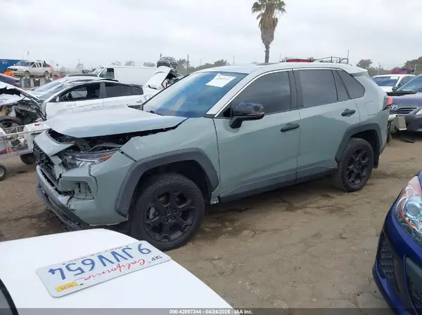 2T3S1RFV7MW227359 2021 TOYOTA RAV 4 - Image 2