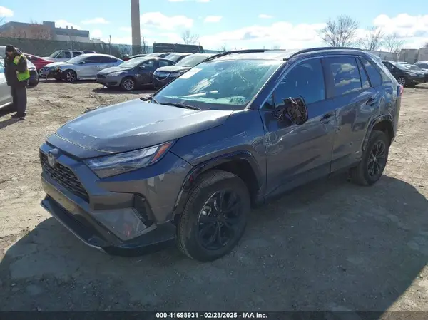 2T3T6RFV0RW051283 2024 TOYOTA RAV 4 - Image 2