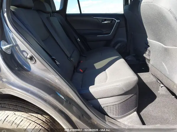 2T3T6RFV0RW051283 2024 TOYOTA RAV 4 - Image 8