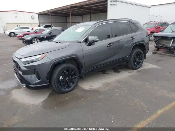 2T3T6RFV0RW055852 2024 TOYOTA RAV 4 - Image 2
