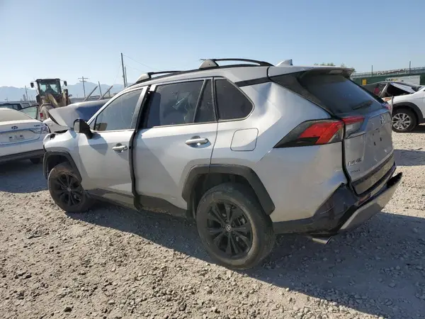2T3T6RFV2NW035466 2022 TOYOTA RAV 4 - Image 2