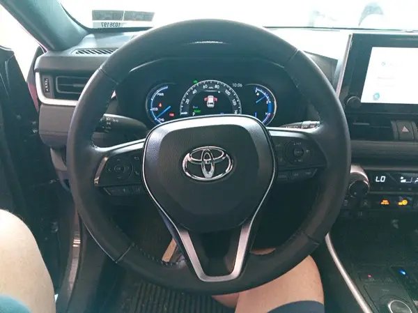 2024 TOYOTA RAV 4 auction photo 7
