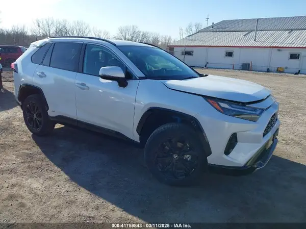 2T3T6RFV6RW073739 2024 TOYOTA RAV 4 - Image 1