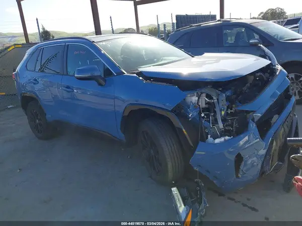 2T3T6RFV7NW033826 2022 TOYOTA RAV 4 - Image 1