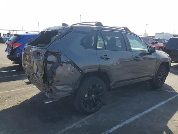 2T3T6RFV8PW039234 2023 TOYOTA RAV 4 - Image 3