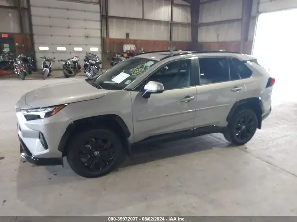 2T3T6RFV8RW054125 2024 TOYOTA RAV 4 - Image 2
