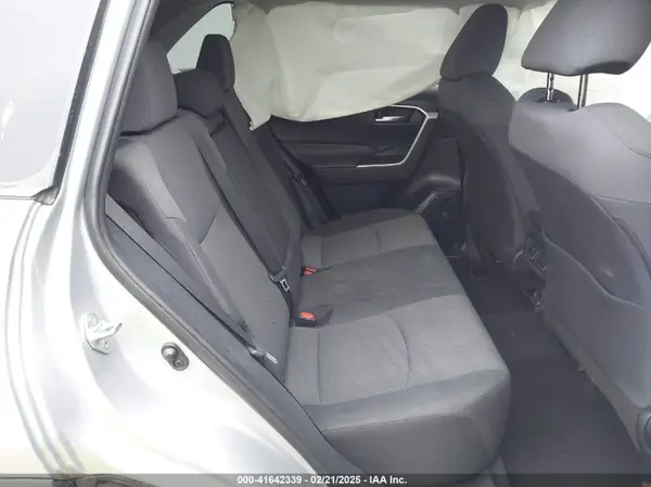 2T3W1RFV0KW007088 2019 TOYOTA RAV 4 - Image 8