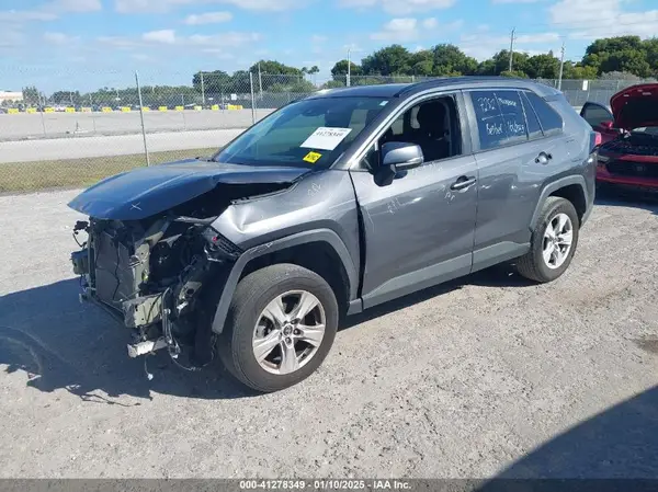 2T3W1RFV0KW053116 2019 TOYOTA RAV 4 - Image 2