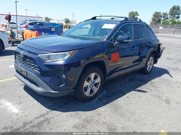 2T3W1RFV0LW069205 2020 TOYOTA RAV 4 - Image 2