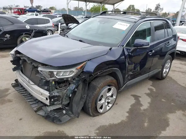 2T3W1RFV0LW074520 2020 TOYOTA RAV 4 - Image 2