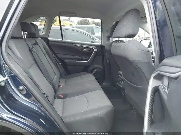 2T3W1RFV0LW074520 2020 TOYOTA RAV 4 - Image 8