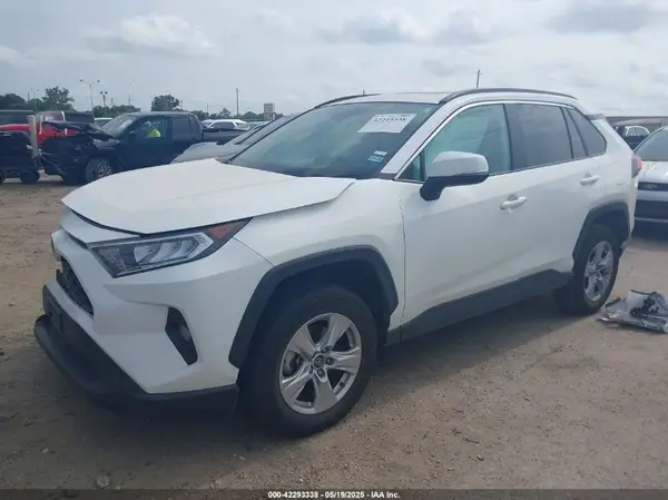 2T3W1RFV0LW089745 2020 TOYOTA RAV 4 - Image 2