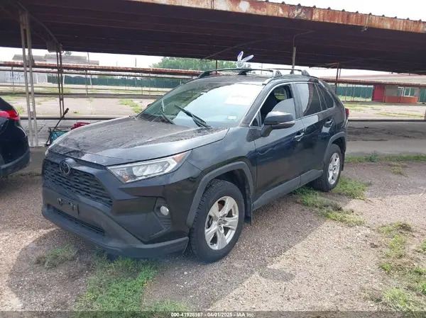 2T3W1RFV0MC132662 2021 TOYOTA RAV 4 - Image 2