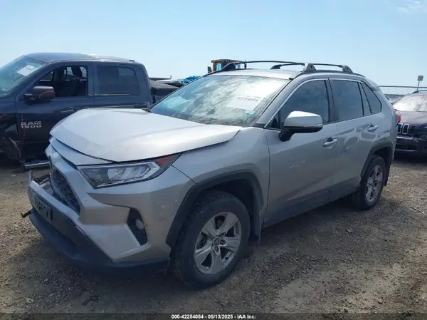 2T3W1RFV0MC145153 2021 TOYOTA RAV 4 - Image 2