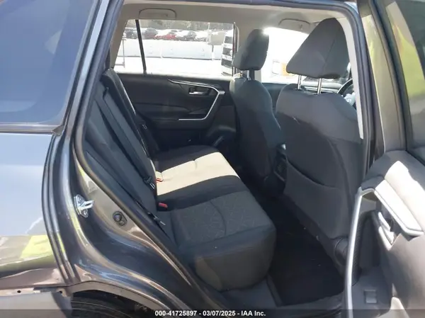 2T3W1RFV0MC153611 2021 TOYOTA RAV 4 - Image 8