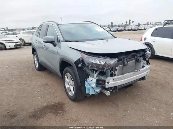 2T3W1RFV0MW138220 2021 TOYOTA RAV 4 - Image 1