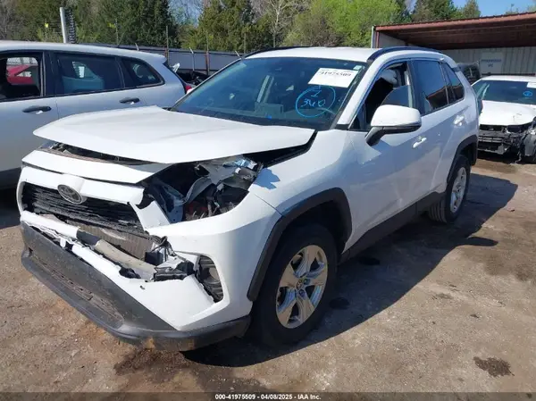 2T3W1RFV0MW164381 2021 TOYOTA RAV 4 - Image 2