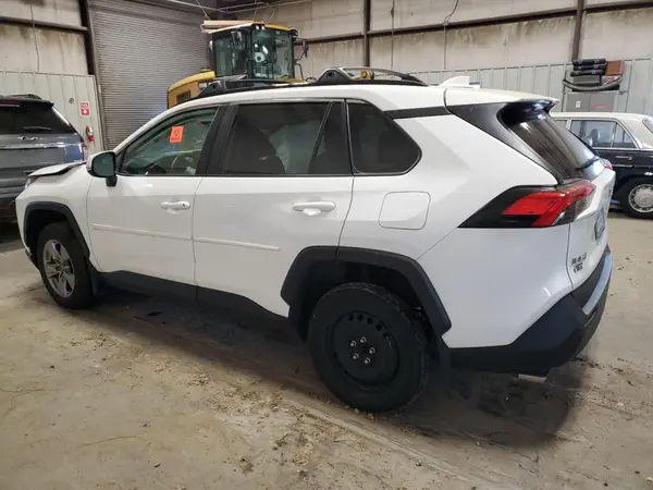 2T3W1RFV0NC208656 2022 TOYOTA RAV 4 - Image 2