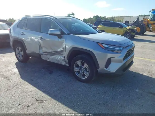 2T3W1RFV0NW210986 2022 TOYOTA RAV 4 - Image 1