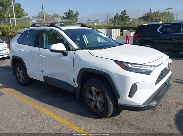 2T3W1RFV0NW216769 2022 TOYOTA RAV 4 - Image 1