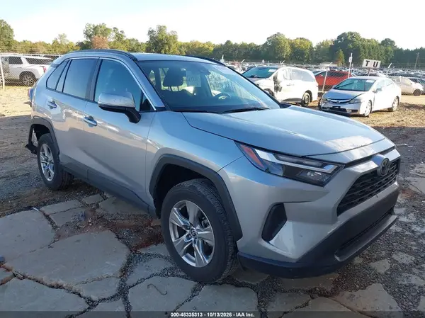 2T3W1RFV0NW230588 2022 TOYOTA RAV 4 - Image 1