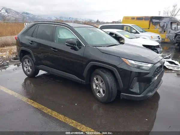 2T3W1RFV0PW257390 2023 TOYOTA RAV 4 - Image 1
