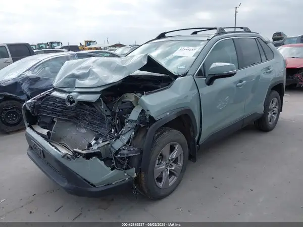 2T3W1RFV0PW292575 2023 TOYOTA RAV 4 - Image 2