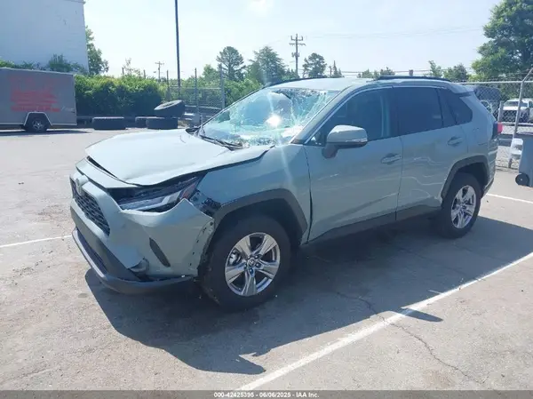 2T3W1RFV0PW292835 2023 TOYOTA RAV 4 - Image 2