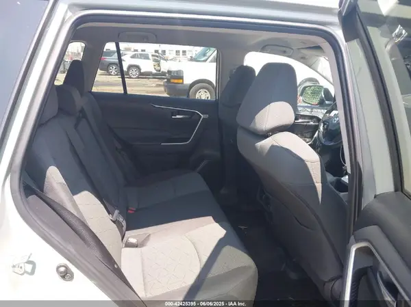 2T3W1RFV0PW292835 2023 TOYOTA RAV 4 - Image 8