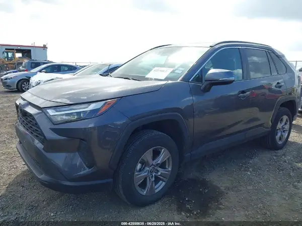 2T3W1RFV0RW329093 2024 TOYOTA RAV 4 - Image 2
