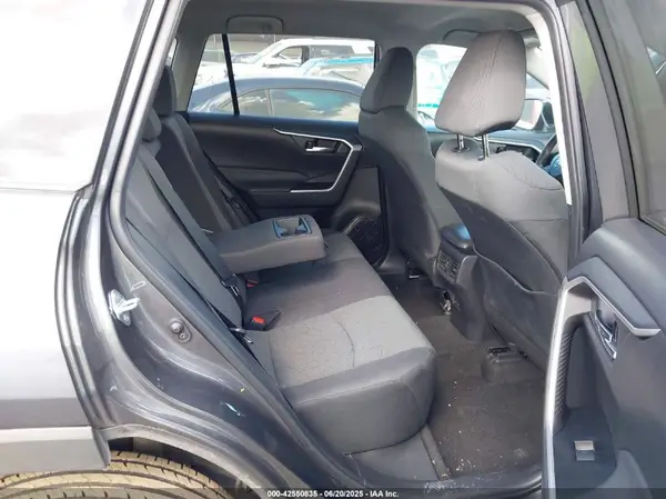 2T3W1RFV0RW329093 2024 TOYOTA RAV 4 - Image 8